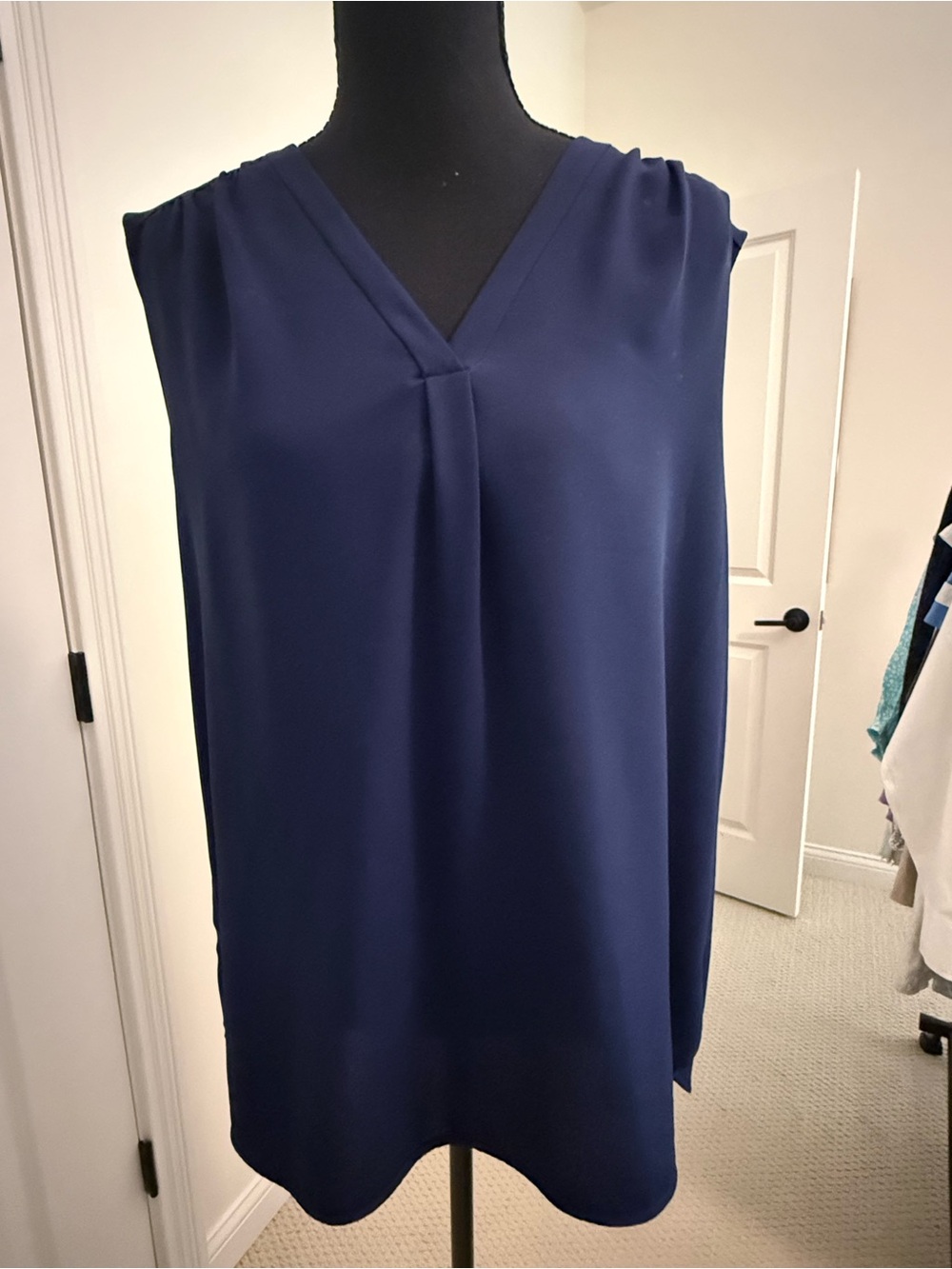 Anne Klein Navy V-Neck Sleeveless top